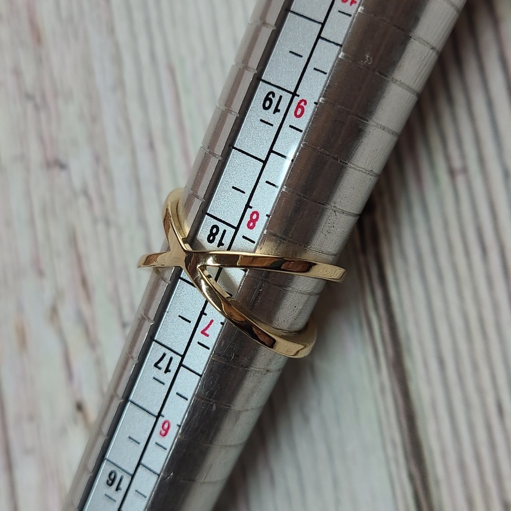 BUNDLE OF THREE FASHION RINGS - Picture 10 of 12